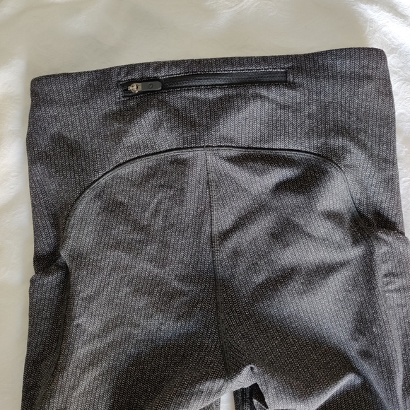 Lululemon Speed Up Tight *Full-On Luxtreme 28" - Picture 3 of 5